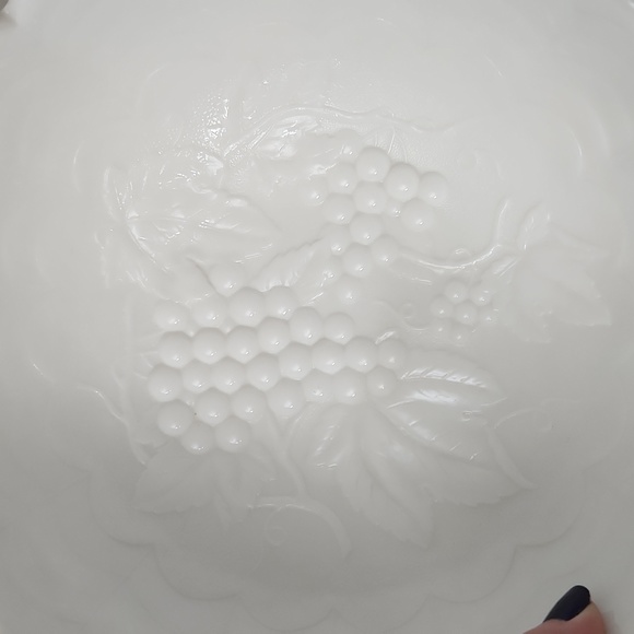 Vintage Marked Imperial Glass grape pattern opaque white milk glass bowl - Picture 7 of 7